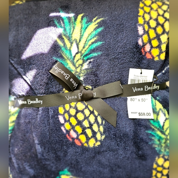 NWT $59🍍 Vera Bradley Throw Blanket in Fleece Toucan Party - Picture 2 of 4